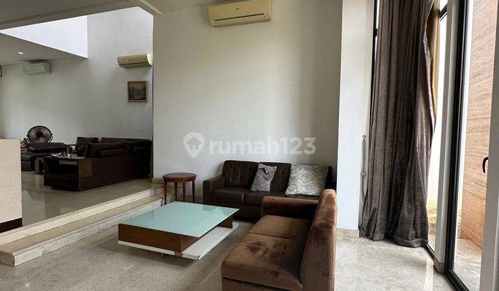 Town House 4 Lantai Luas 200 M2 di Kemayoran  2