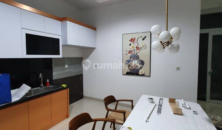  Rumah Full Furnished 124 Meter 4 Lantai Rapih Dan Furnished Greenville, Jakarta Barat 1