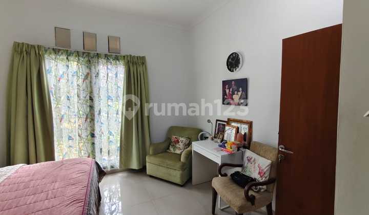 Rumah Cluster di Lebak Bulus Siap Huni Nyaman Luas 200 Meter 1,5 Lantai Garasi 2 Mobil di Jakarta Selatan