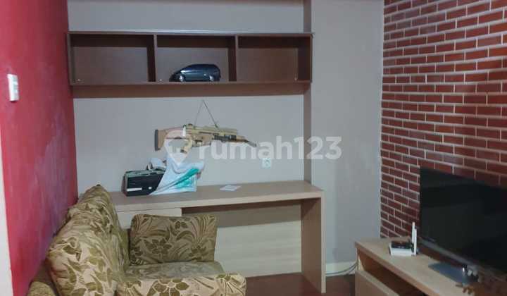 Apartment  42 meter lantai sedang 2 BR jadi 1 Siap Huni Minimalis di Green Pramuka, Jakarta Pusat