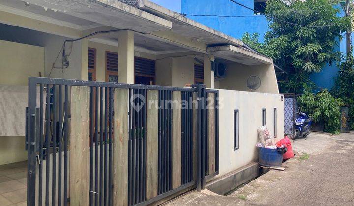 Rumah Semi Furnished Lebar 10 Meter di Cibubur, Jakarta Timur 1