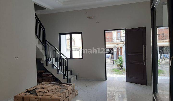 Rumah Classic Minimalis Hook Luas 320 meter 2 Lantai Siap Huni di Daerah Sunter, Jakarta Utara 1