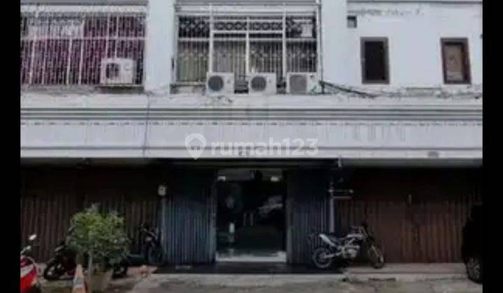 Ruko 4,5 Lantai Cocok Untuk Kantor di Daerah Jakarta Pusat  1