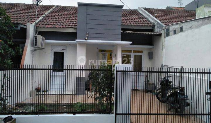 Rumah Dekat Stasiun Kereta Cilebut Bogor 1