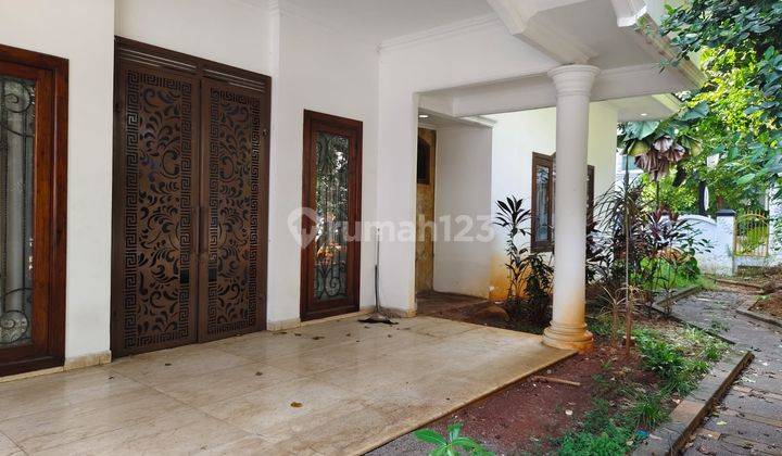 Rumah Hook Luas  1000 meter Unfurnished Sertifikat Hak Milik di Cempaka Putih, Jakarta Pusat 1