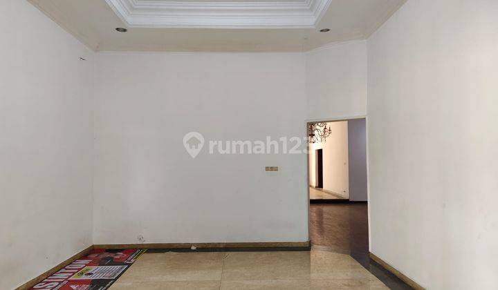 Rumah Hook Luas  1000 meter Unfurnished Sertifikat Hak Milik di Cempaka Putih, Jakarta Pusat 2