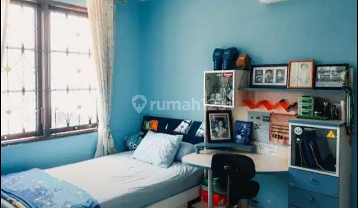 Rumah 2 Lantai Bagus Semi Furnished Sertifikat Hak Milik Luas 210 meter di Kelapa Gading, Jakarta Utara 1