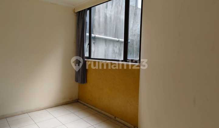 Apartment Taman Rasuna Lantai Dasar 3Br Dekat Mal Epiwalk Unfurnished di Kuningan Jakarta Selatan