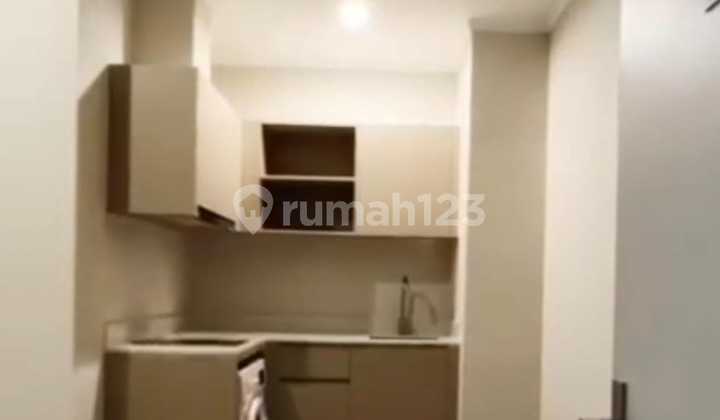 Apartment Menara Jakarta lantai sedang (middle) 2 Bedroom siap huni di Kemayoran Jakarta Pusat