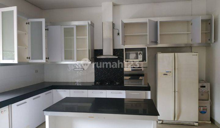 Rumah Luxury Lingkungan Asri Luas 800m2 di Jeruk Purut Jakarta Selatan 2