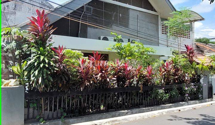 Rumah Hook SHM 2 Lantai Luas 271m2 di Cempaka Putih Timur 1