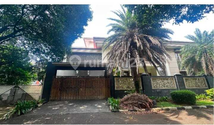 Rumah Dijual Cepat Luas Tanah 540 Meter2 Lantai Siap Huni Bangunan Kokoh Carport 4 Mobil di Perum Jaka Permai Bekasi