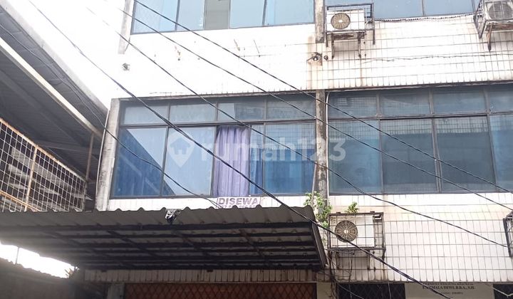Ruko 3 Lantai Bebas Banjir Jalan Raya Depan Gedung Pertunjukan Djarum Dekat Rs Eka Hospital Jakarta Barat