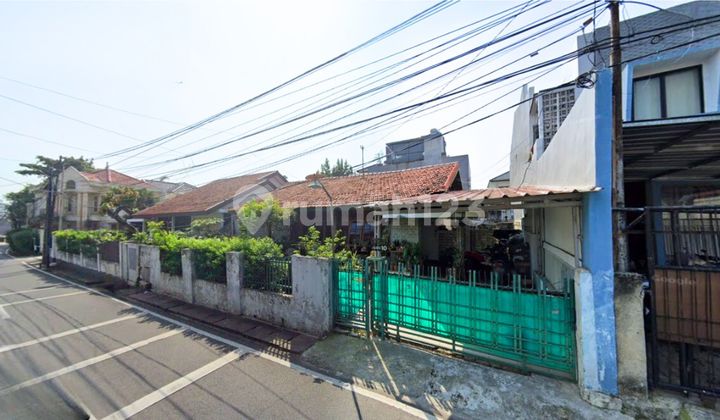Rumah 321 meter 2 km dari Stasiun Pasar Minggu Butuh Minim Renovasi Unfurnished SHM Pasar Minggu, Jakarta Selatan
