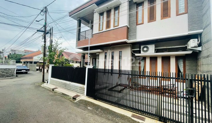 Rumah lus cijagra buah batu strategis pusat kota jarang ada