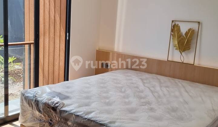 Rumah Brand New Setra Duta Strategis Lingkungan Nyaman