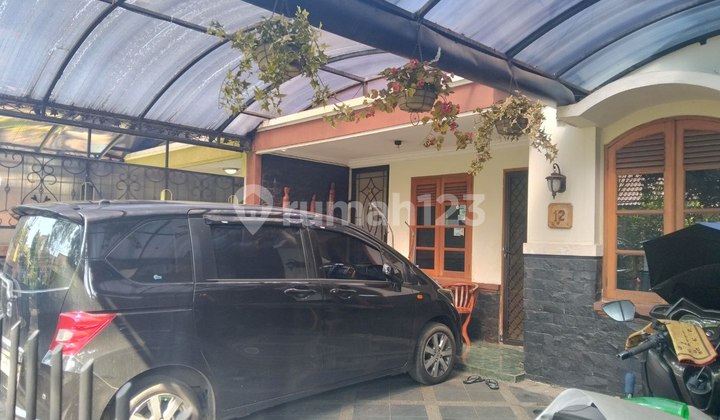 A very strategic ready-to-occupy house in the most comfortable Antapani complex. 2