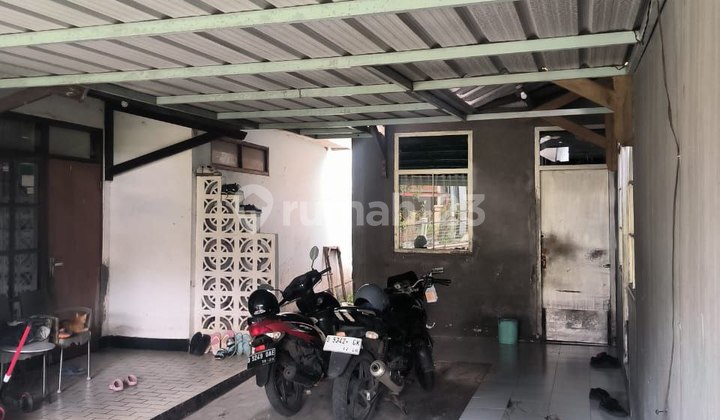 Central city cheap strategic bank wing land count house.