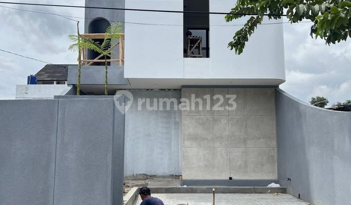 Strategis Rumah Baru Turangga Buah Batu Sangat Nyaman