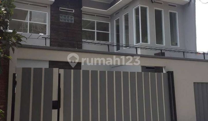Rumah termurah setiabudi regency lingkungan asri ada kolam renang