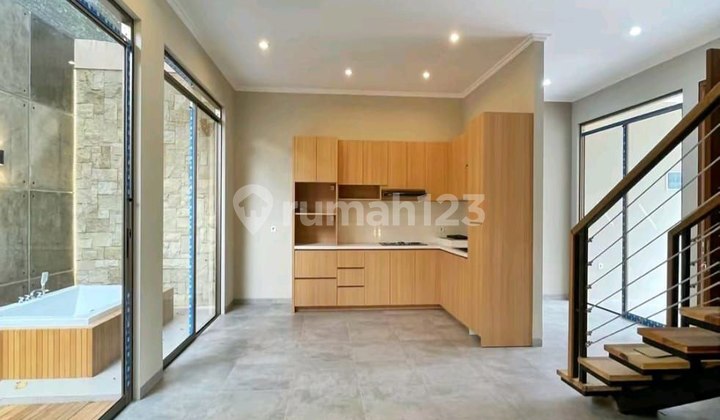 Rumah lux baru cigadung strategis jarang ada 2
