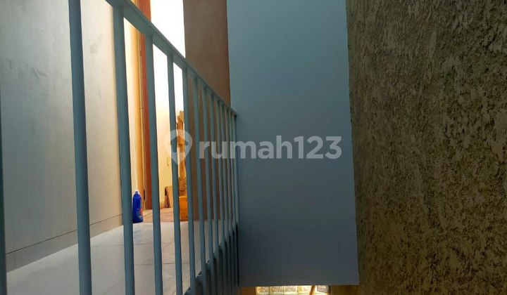 Luxury modern house affordable Arcamanik Cisaranten comfortable neighborhood. 2