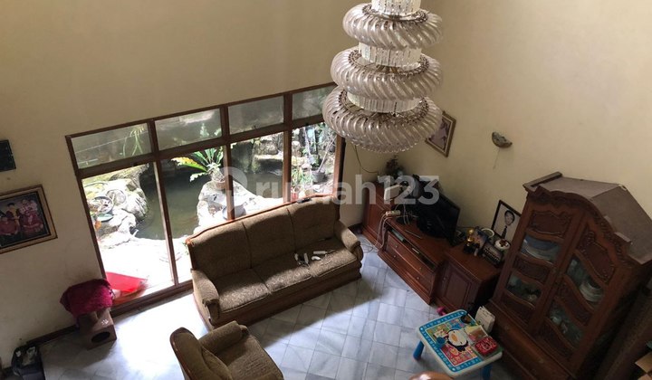 Affordable move-in ready house in the strategic Pasteur area, rarely available. 2