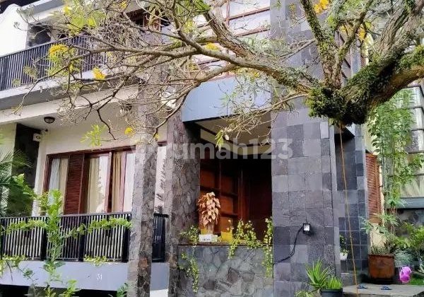 Rumah cantik siap huni dago resort lingkungan aman nyaman Rumah cantik siap huni dago resort lingkungan aman nyaman