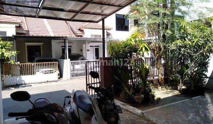 Rumah Strategis Siap Huni Dalam Komplek di Antapani 1