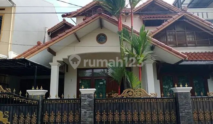 Ready-to-live house in Antapani, strategic location near Griya, rare find. 2