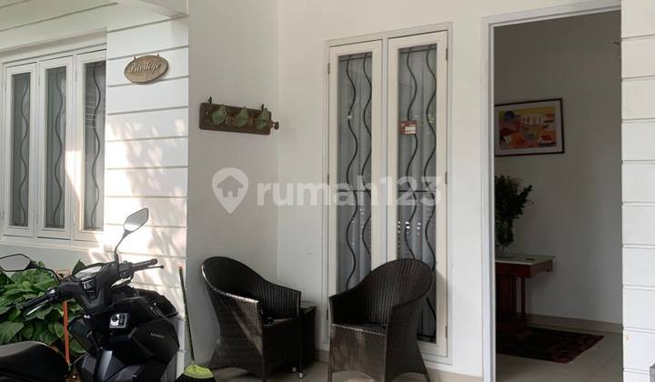 A very comfortable luxury house in the Batununggal cluster. 2