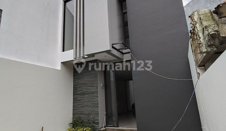 Affordable new house in beautiful Batu, near Batununggal, highly strategic location.