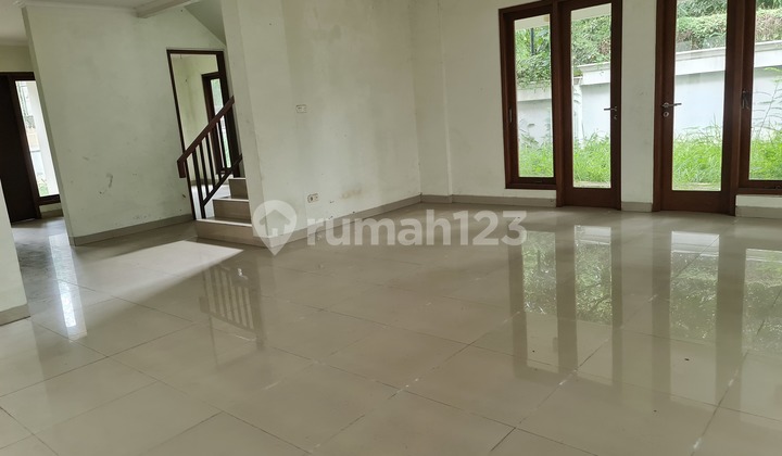 Rumah huk semi minimalis tdk bnjr 10