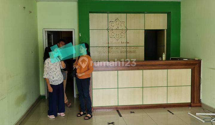 Ruko strategis  dekat jalan utama dan bs bimbel.resto atau usaha 2
