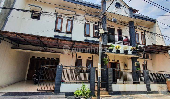 Rumah 2 lnt lebar 12m dekat kawasan industrí dn jalur LRT 1