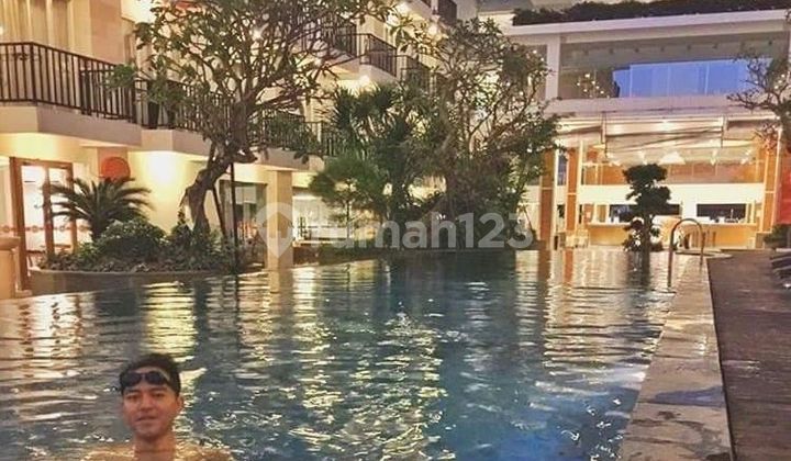 Hotel Bintang 4 laris terisi penuh sangàt strategis Daan megah 1