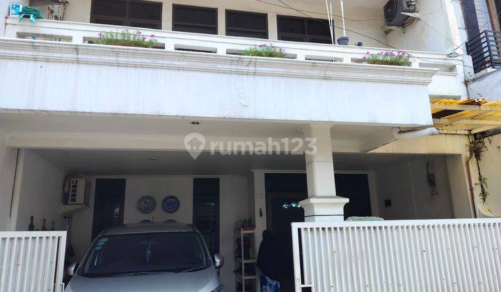 Rumah 3.lantai lebar 6 M siap huni dekat jalur tol 1