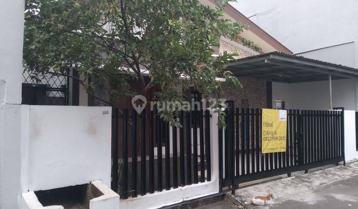 Rumah 1 lnt lebar 9.5 m  Masih Bisa huni 2