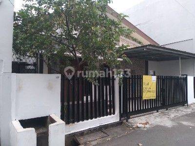 Rumah 1 Lnt Lebar 9 Meter Dekat Lokasi Kawasan Dan Jalur Lrt 1