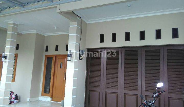 Rumah Dijual disewa Pinggir Jalan di Pamulang 10