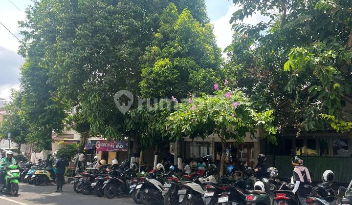 Dijual Cepat dan Murah Rumah Strategis Dekat Stadion Mandala Krida, Bonus 3 Ruang Usaha di Gondokusuman, Baciro, Yogyakarta\N