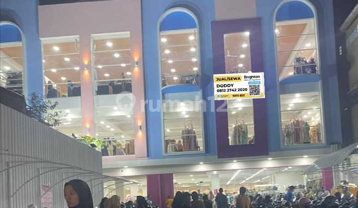 Gedung 3 Lantai Komersial Lokasi Banguntapan Bantul Yogyakarta Gedung 3 Lantai Komersial Lokasi Banguntapan Bantul Yogyakarta