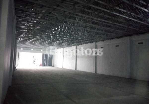 For Rent: Strategic Commercial Building Warehouse Location Banguntapan Bantul Yogyakarta