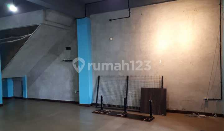 Dijual Ruko Siap Usaha 4 Lantai Lokasi Jl C Simanjuntak Terban Yogyakarta
