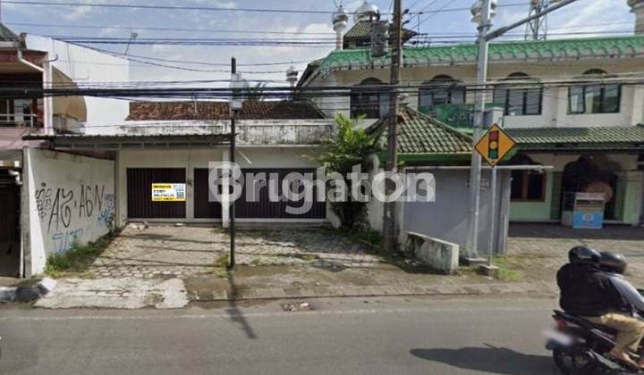 1-STORY COMMERCIAL SHOPHOUSE ON GODEAN ROAD, NEAR RING ROAD, GAMPING, SLEMAN, YOGYAKARTA 1