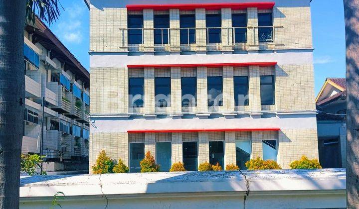 DISEWAKAN GEDUNG LUAS DEKAT TUGU JOGJA LANTAI 3,5 UNTUK KANTOR BUILDING LOKASI JL DIPONEGORO JETIS  BUMIJO YOGYAKARTA