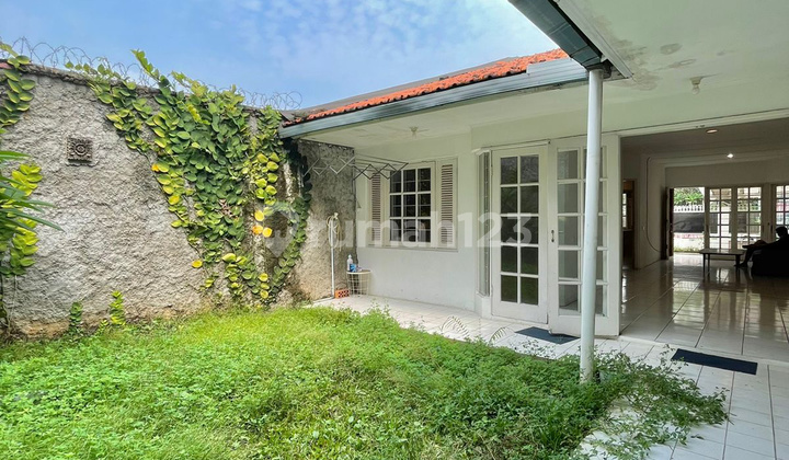  Rumah Bagus di Sektor 1 -  Bintaro sudah  SHM - Sertifikat Hak Milik 2