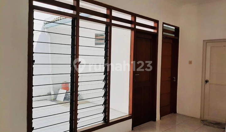 Rumah Bagus dan Cantik di Bintaro sudah SHM - Sertifikat Hak Milik Rumah Bagus dan Cantik di Bintaro sudah SHM - Sertifikat Hak Milik