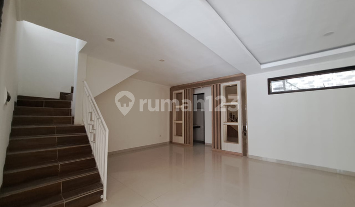 Rumah Baru dan Bagus di Sektor 9-Bintaro Rumah Baru dan Bagus di Sektor 9-Bintaro