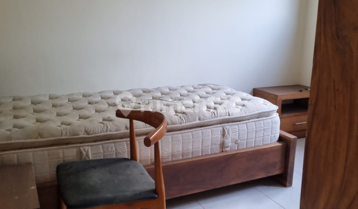  Rumah Bagus dan Cantik  di Sektor 9-Bintaro ( SHM - Sertifikat Hak Milik )